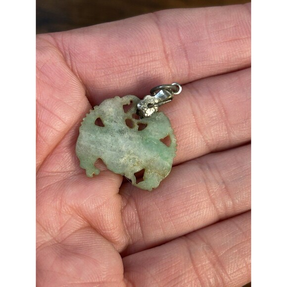 Vintage Light Green Jade Carved Pendant Charm & Satin Bag - Picture 4 of 9